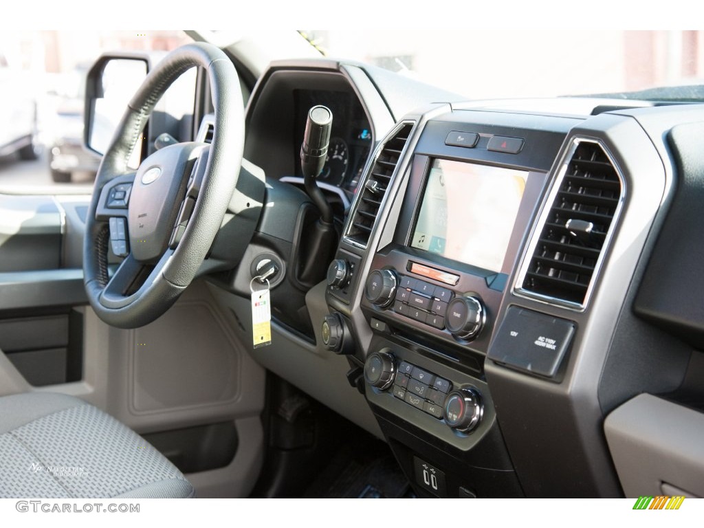 2016 F150 XLT SuperCrew 4x4 - Green Gem / Medium Earth Gray photo #8