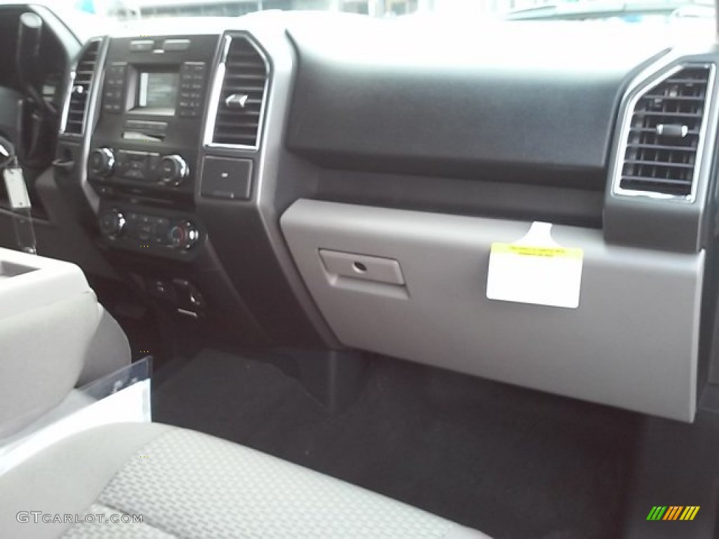 2016 F150 XLT SuperCab - Blue Jeans / Medium Earth Gray photo #16