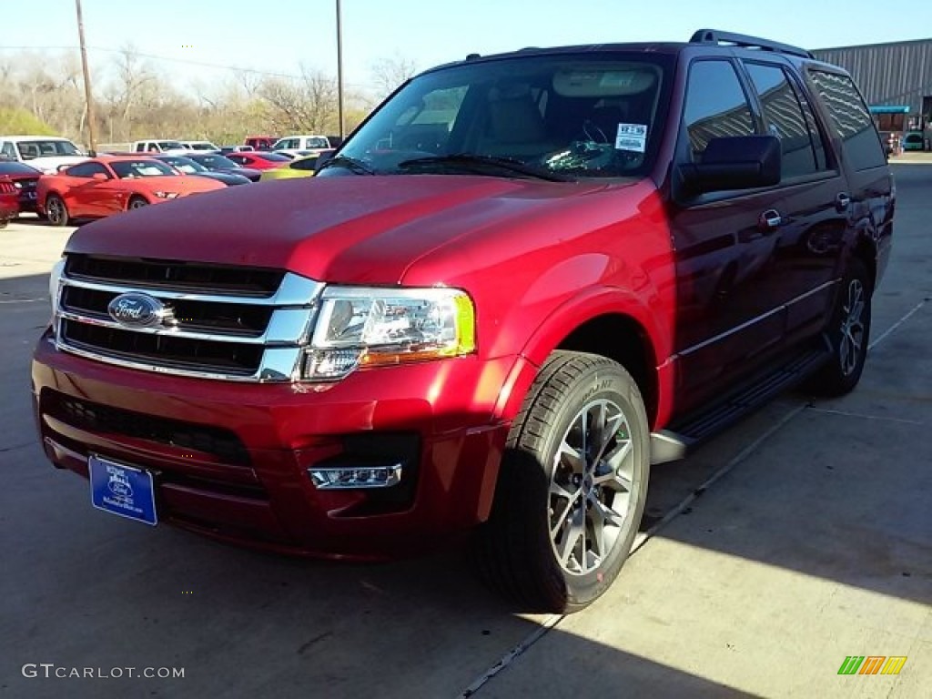 2016 Expedition XLT - Ruby Red Metallic / Dune photo #6