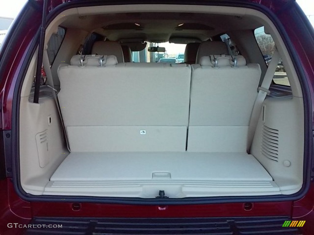 2016 Expedition XLT - Ruby Red Metallic / Dune photo #11