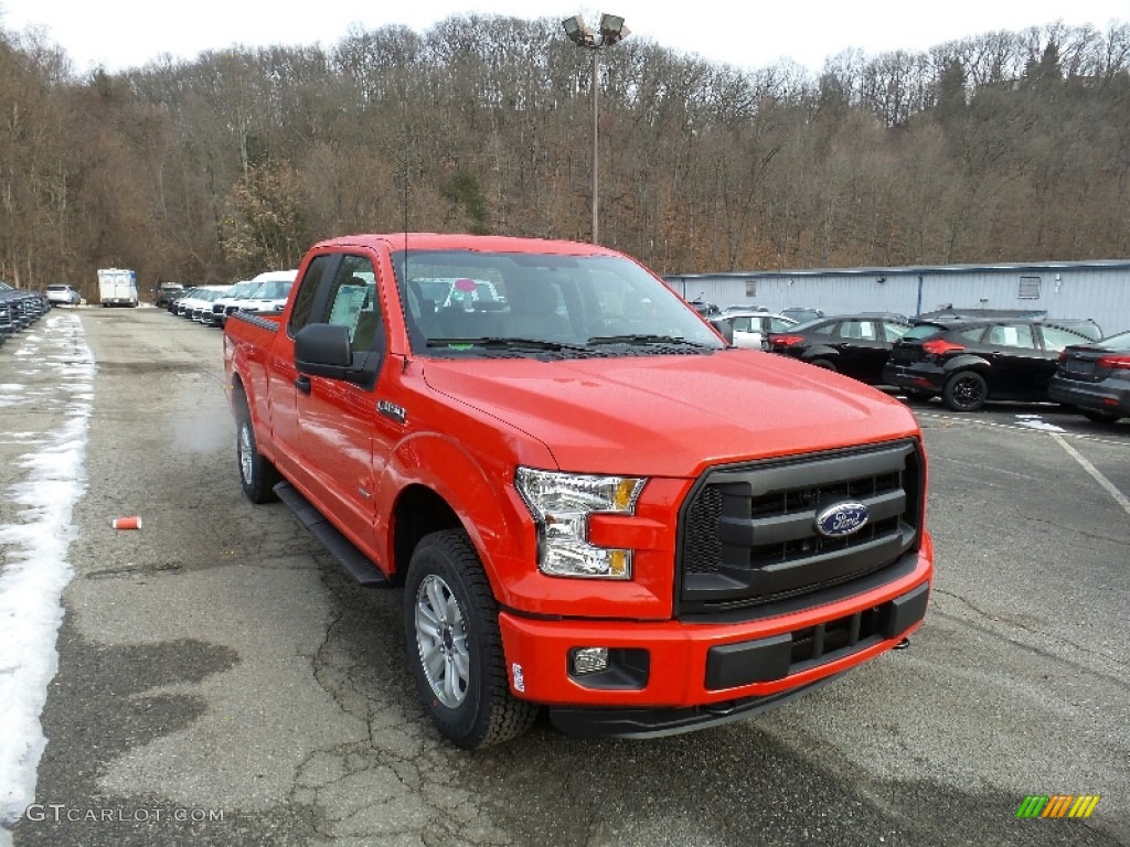 2016 F150 XL SuperCab 4x4 - Race Red / Medium Earth Gray photo #3