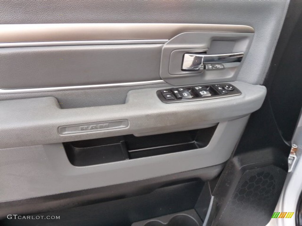 2014 1500 SLT Crew Cab 4x4 - Bright White / Black/Diesel Gray photo #1