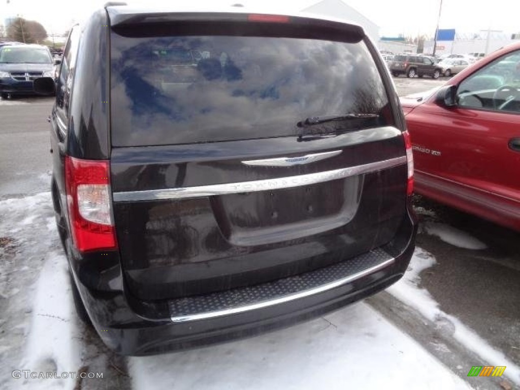 2014 Town & Country Touring - Mocha Java Pearl Coat / Black/Light Graystone photo #2