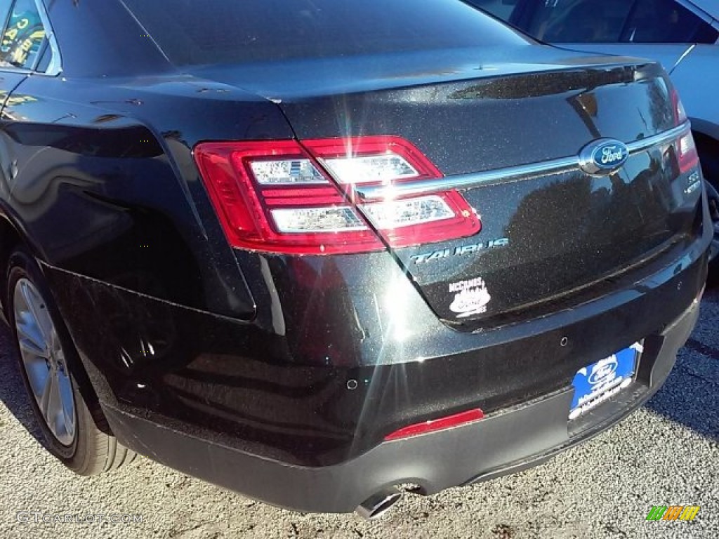 2015 Taurus SEL - Tuxedo Black Metallic / Charcoal Black photo #8