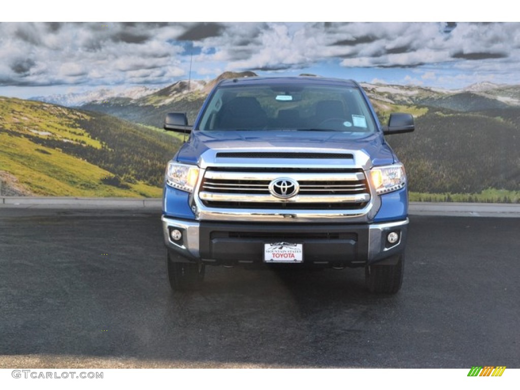 2016 Tundra SR5 CrewMax 4x4 - Blazing Blue Pearl / Black photo #2