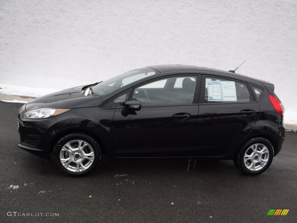 2015 Fiesta SE Hatchback - Tuxedo Black Metallic / Charcoal Black photo #2