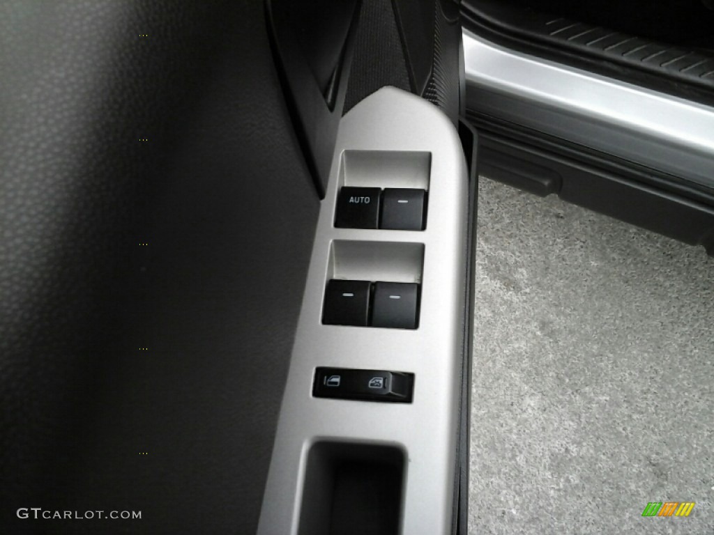 2012 Escape XLT 4WD - Ingot Silver Metallic / Charcoal Black photo #19