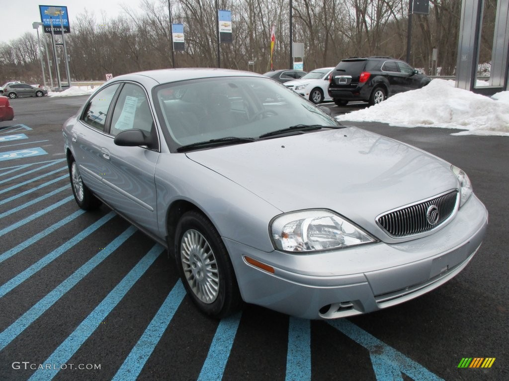2005 Sable GS Sedan - Silver Frost Metallic / Medium Graphite photo #11