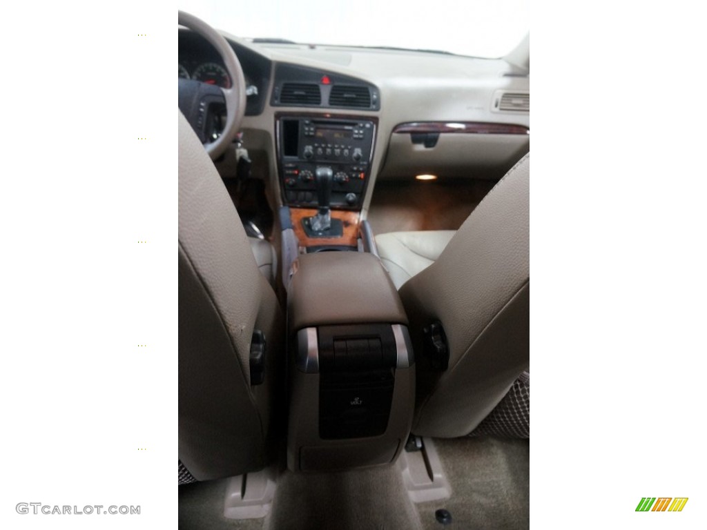 2005 XC70 AWD - Barents Blue Metallic / Taupe photo #28