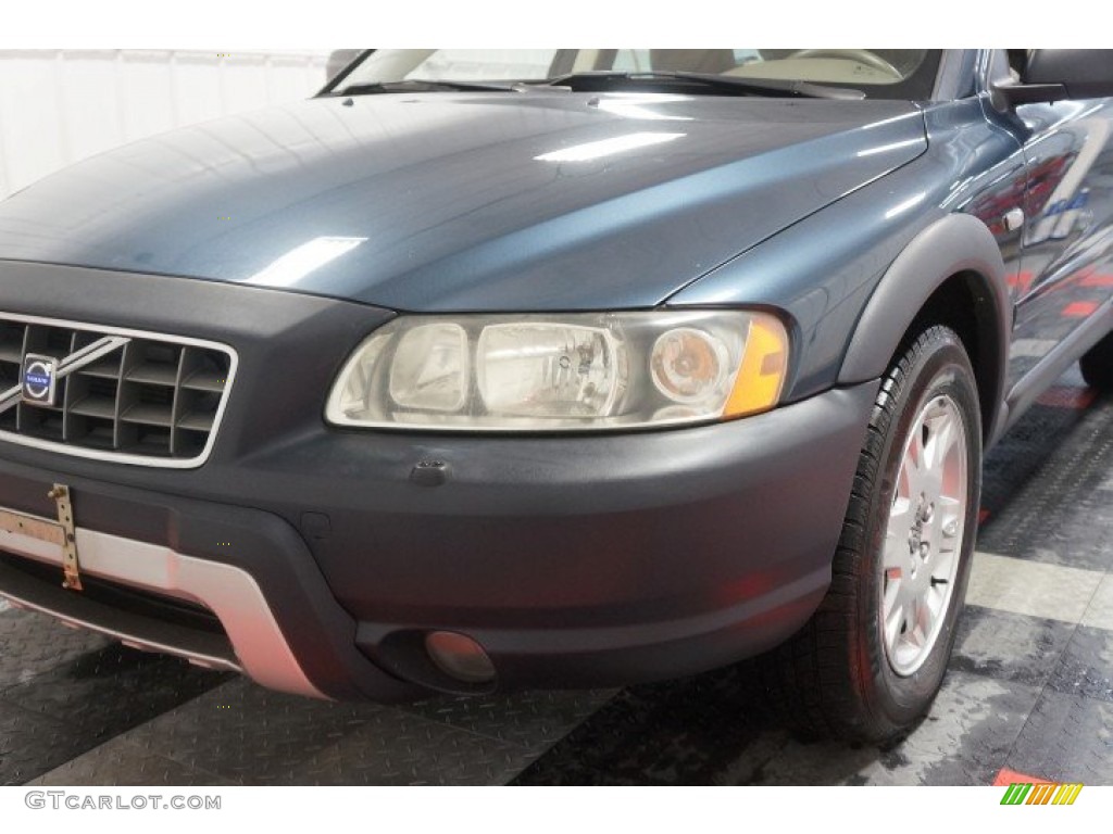 2005 XC70 AWD - Barents Blue Metallic / Taupe photo #47