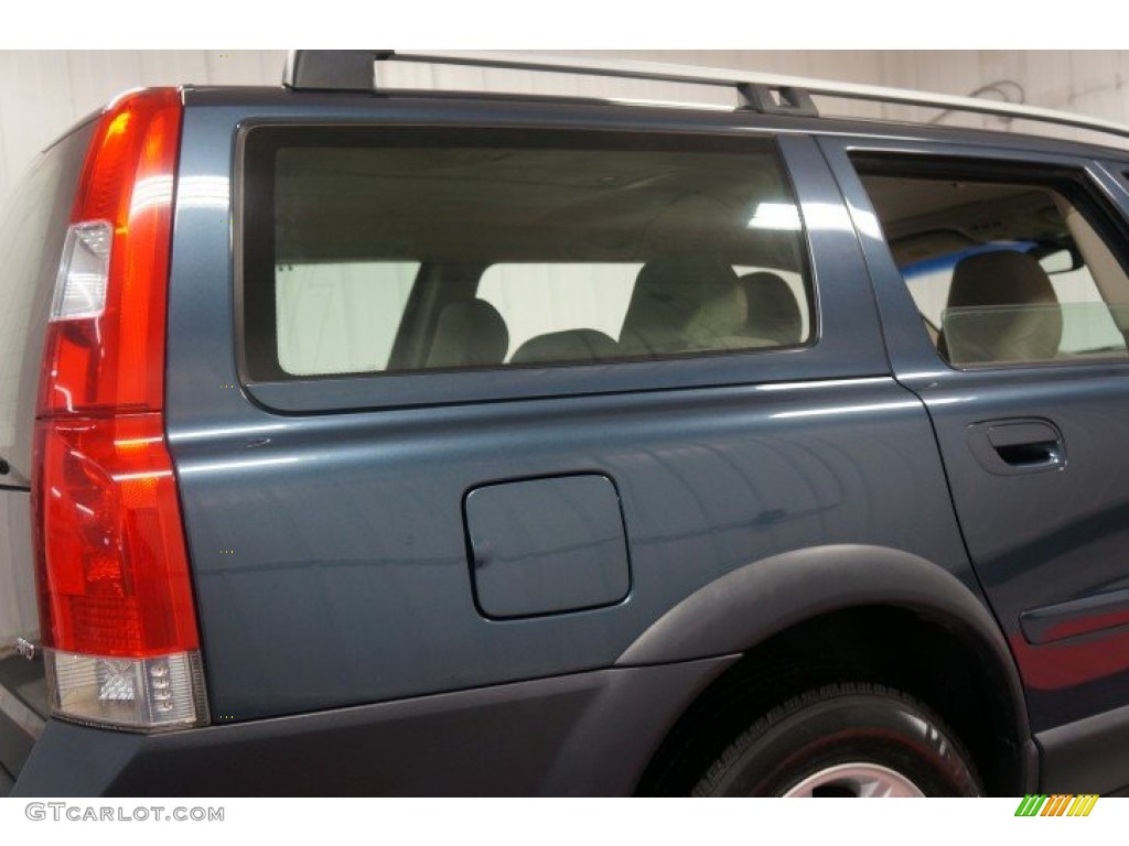 2005 XC70 AWD - Barents Blue Metallic / Taupe photo #58