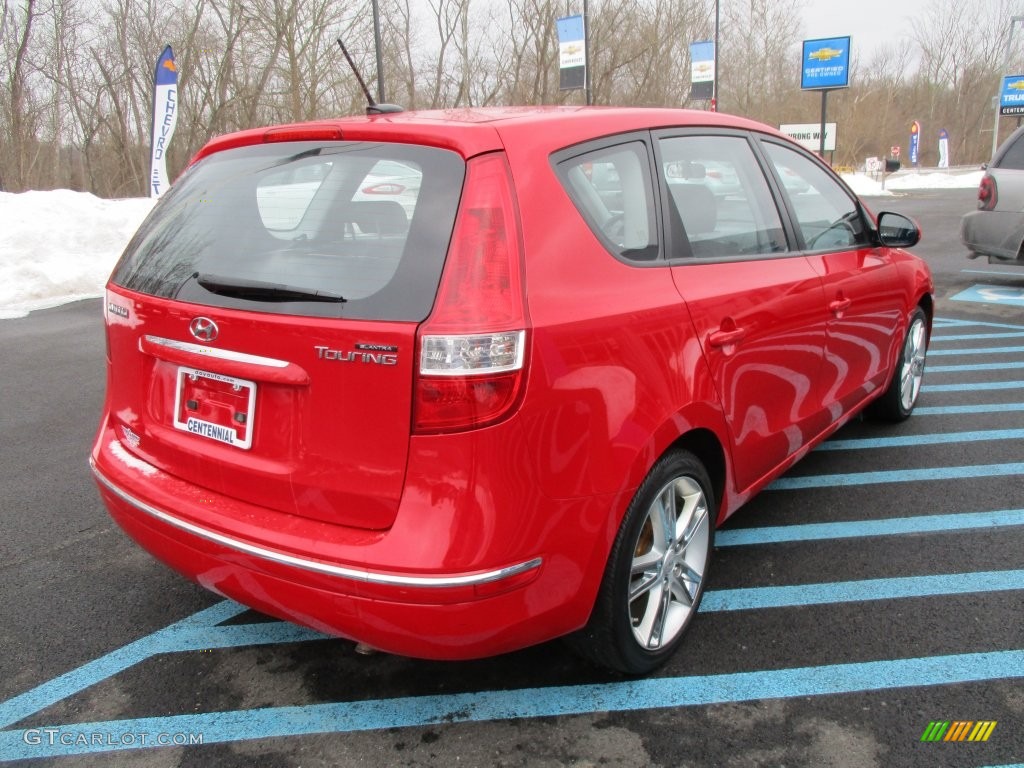 2009 Elantra Touring - Chilipepper Red / Black photo #7