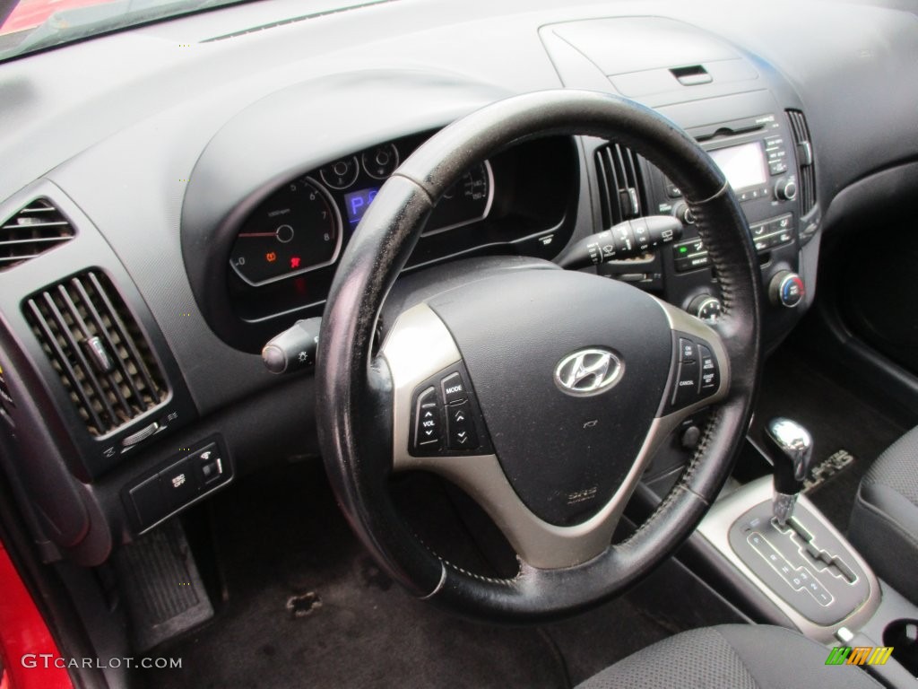2009 Elantra Touring - Chilipepper Red / Black photo #25