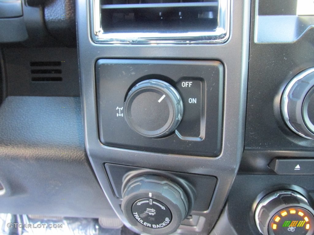 2016 F150 XLT SuperCrew - Shadow Black / Black photo #30