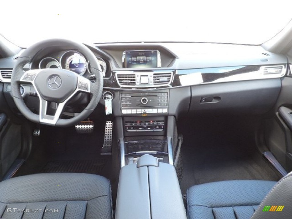 2016 E 400 4Matic Sedan - Obsidian Black Metallic / Black photo #5