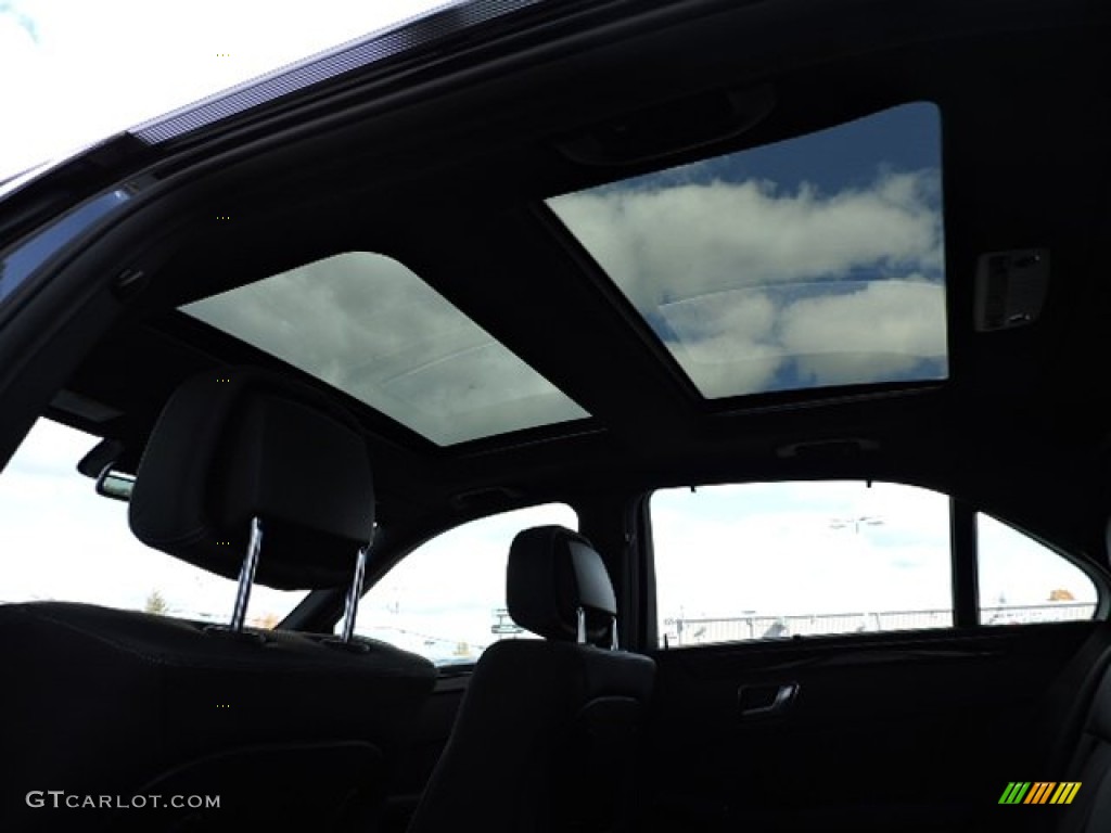 2016 E 400 4Matic Sedan - Obsidian Black Metallic / Black photo #11