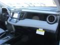 Super White - RAV4 XLE Photo No. 15