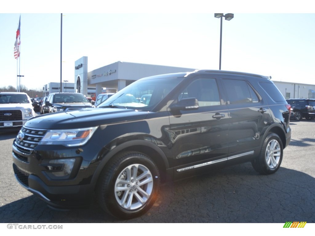 2016 Explorer XLT - Shadow Black / Medium Light Camel photo #3