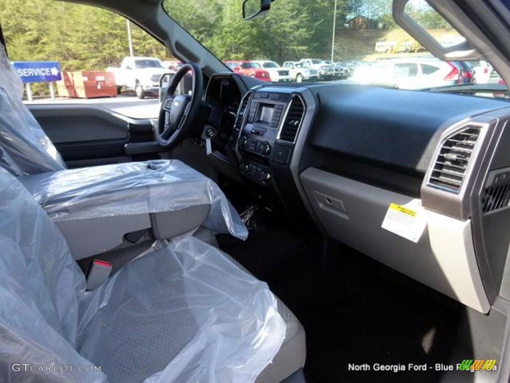 2016 F150 XLT SuperCrew 4x4 - Blue Jeans / Medium Earth Gray photo #29