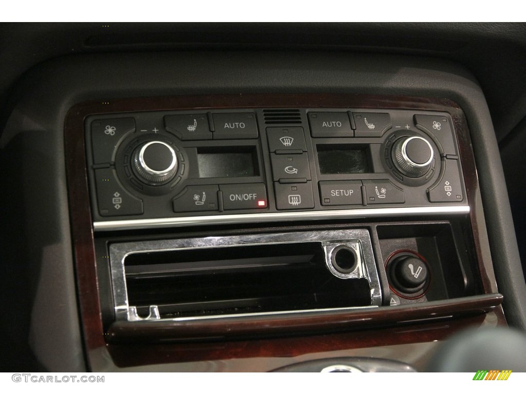 2004 A8 L 4.2 quattro - Light Silver Metallic / Black photo #15