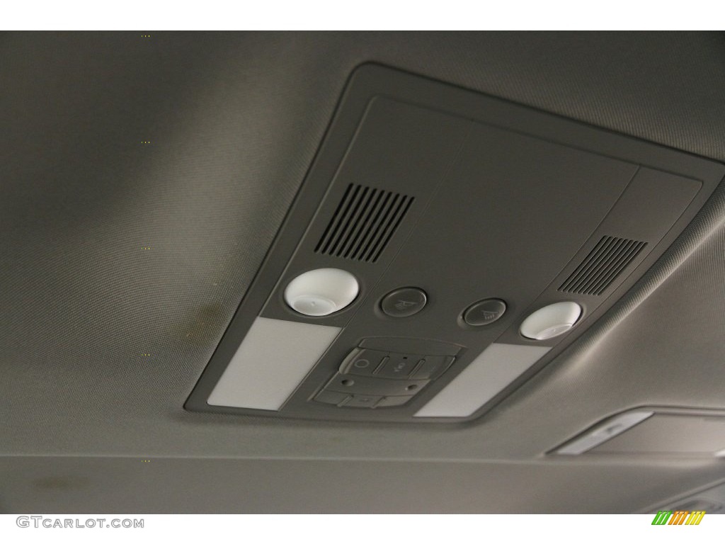 2004 A8 L 4.2 quattro - Light Silver Metallic / Black photo #26
