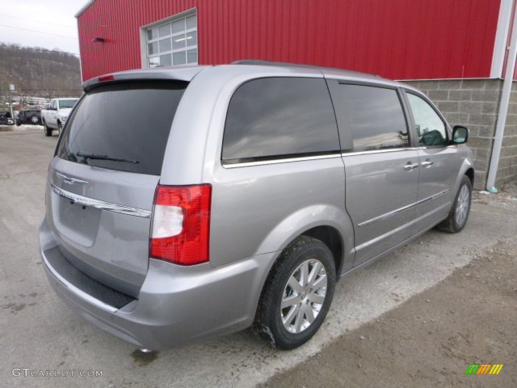 2016 Town & Country Touring - Billet Silver Metallic / Black/Light Graystone photo #7