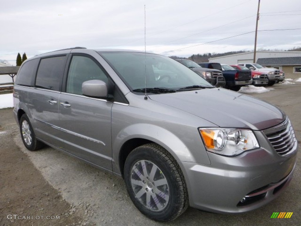 2016 Town & Country Touring - Billet Silver Metallic / Black/Light Graystone photo #11