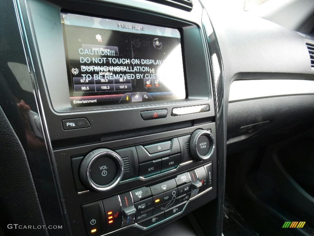 2016 Explorer XLT 4WD - Shadow Black / Ebony Black photo #12