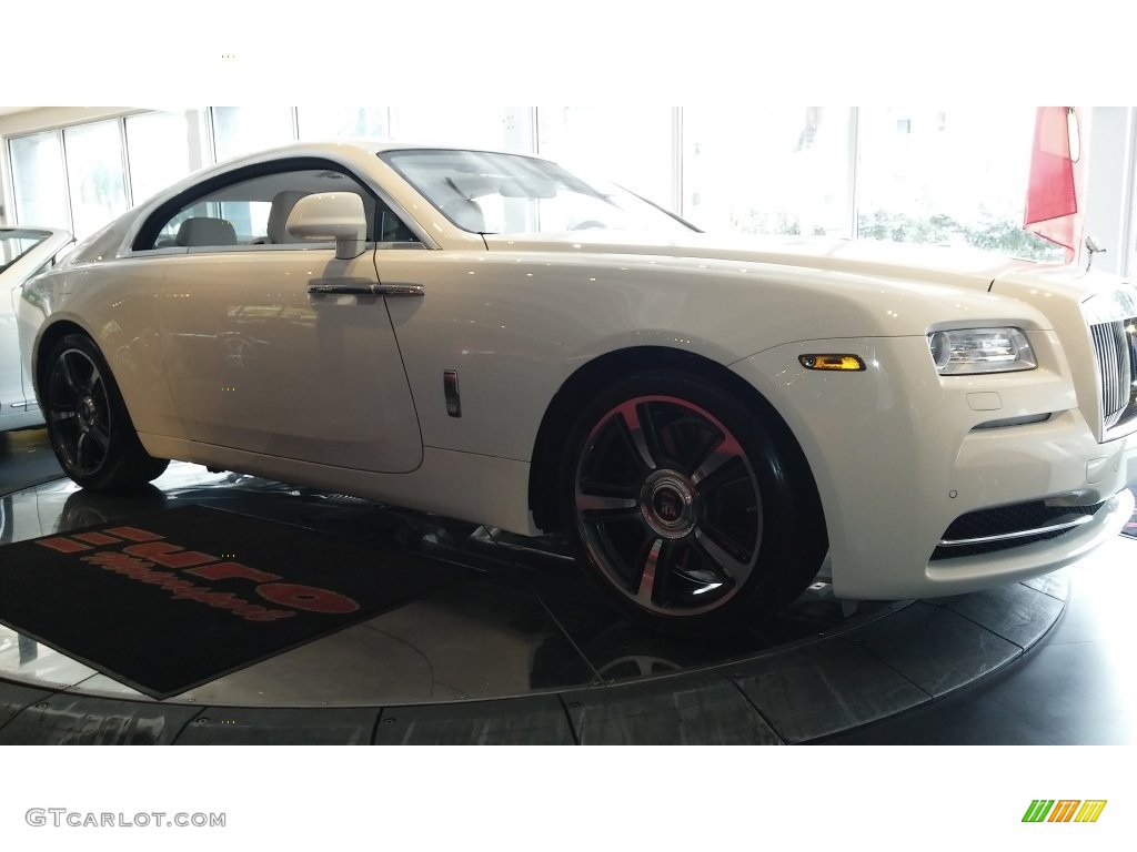 Arctic White 2015 Rolls-Royce Wraith Standard Wraith Model Exterior Photo #110477129