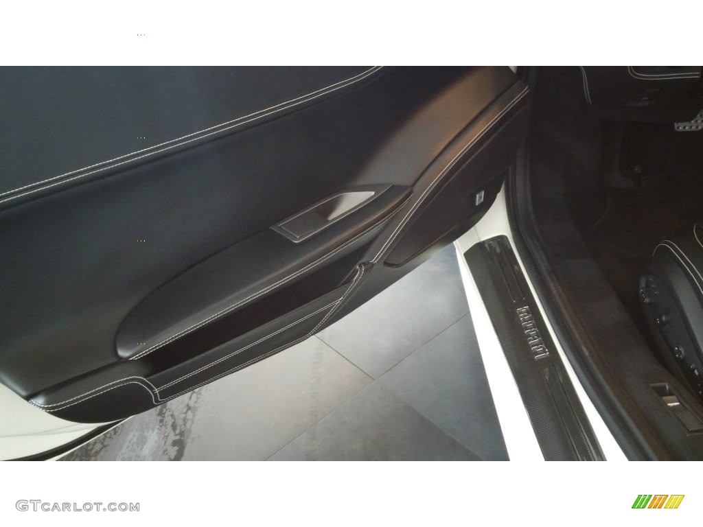 2013 458 Spider - Bianco Avus (White) / Nero photo #43