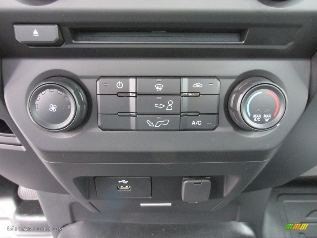 2016 F150 XL Regular Cab - Oxford White / Medium Earth Gray photo #26