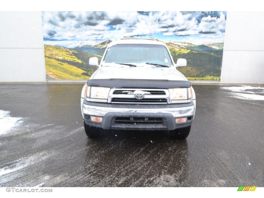 2000 4Runner SR5 4x4 - Millennium Silver Metallic / Gray photo #6