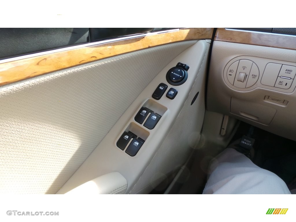2012 Veracruz Limited AWD - Stone White / Beige photo #19