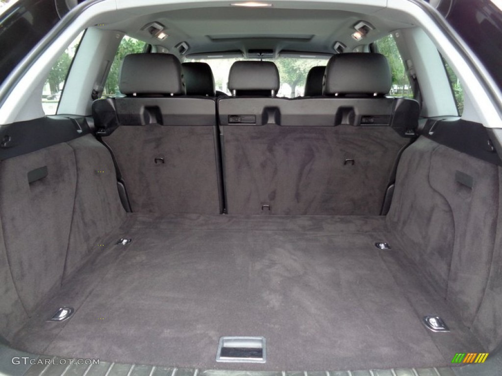 2006 Porsche Cayenne S Trunk Photos