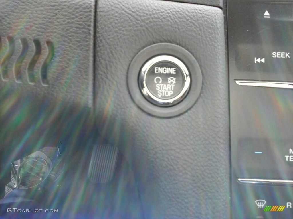 2015 Taurus Limited - Ingot Silver Metallic / Charcoal Black photo #21