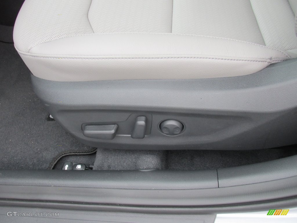 2017 Elantra Limited - Gray / Gray photo #22
