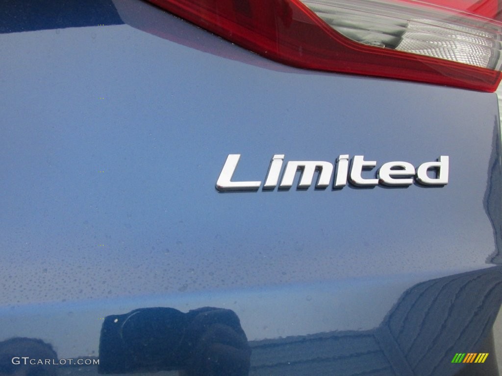 2017 Elantra Limited - Lakeside Blue / Gray photo #14