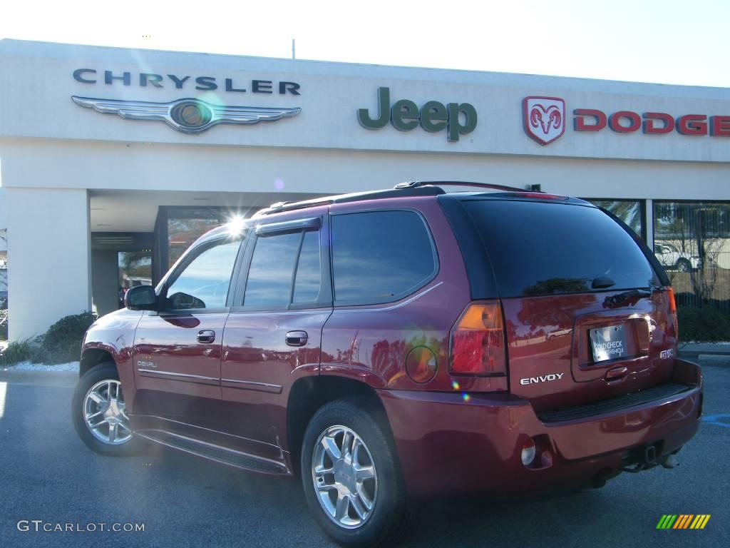 2006 Envoy Denali - Cranberry Red Metallic / Light Gray photo #3