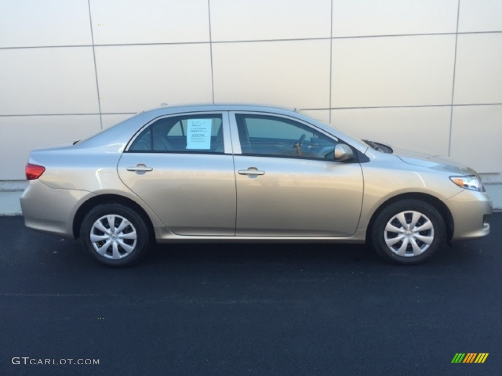 2010 Corolla LE - Desert Sand Metallic / Bisque photo #2