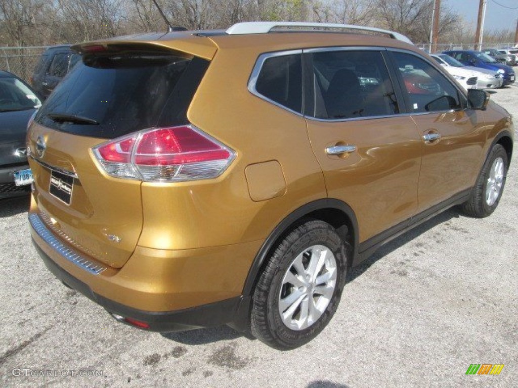 Saharan Sun 2015 Nissan Rogue SV Exterior Photo #110500238