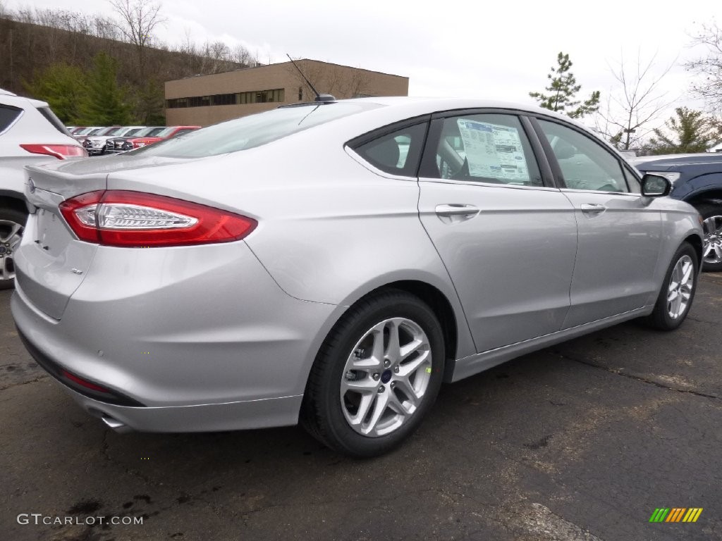 2016 Fusion SE - Ingot Silver Metallic / Charcoal Black photo #2