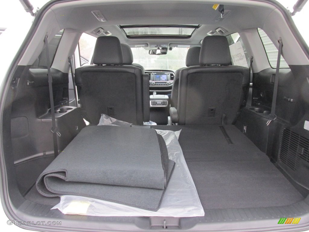 2016 Toyota Highlander Limited Platinum Trunk Photos