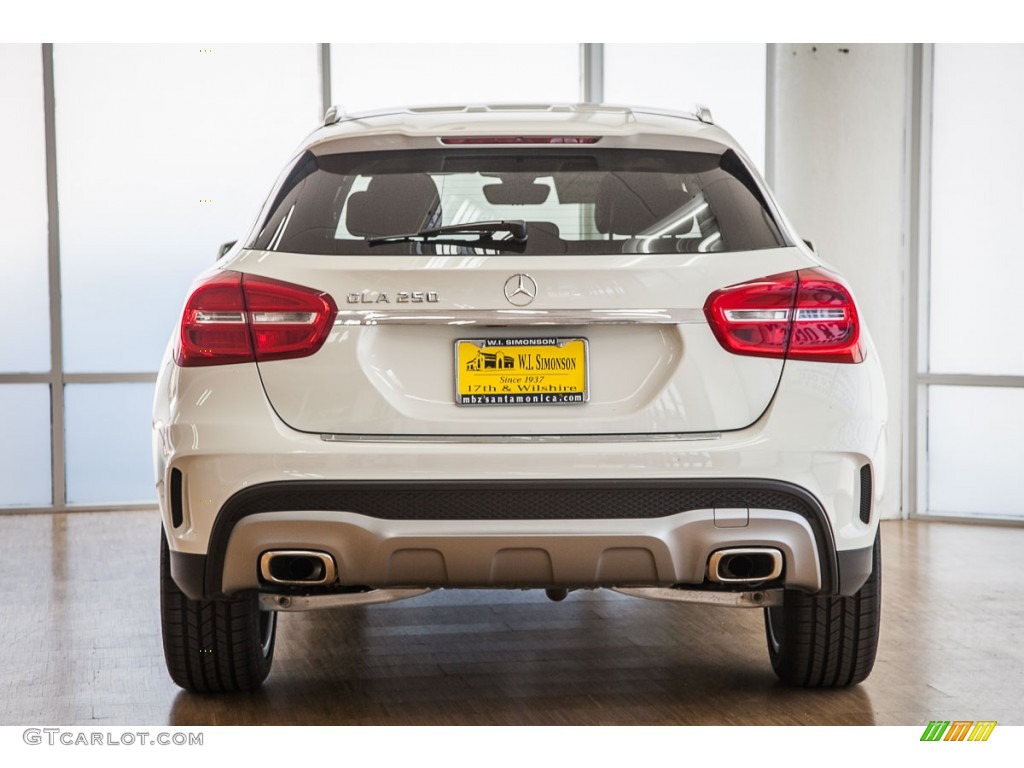 2016 GLA 250 - Cirrus White / Black photo #4