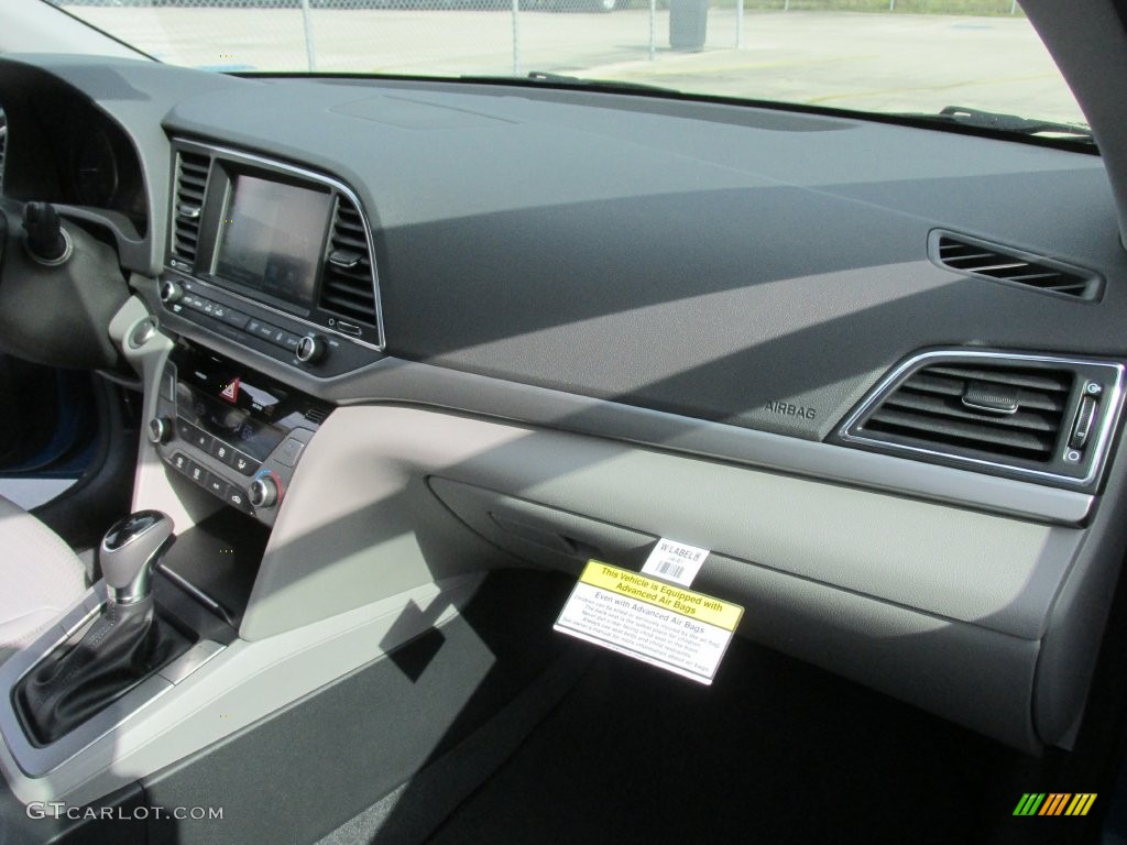 2017 Hyundai Elantra Limited Gray Dashboard Photo #110531273