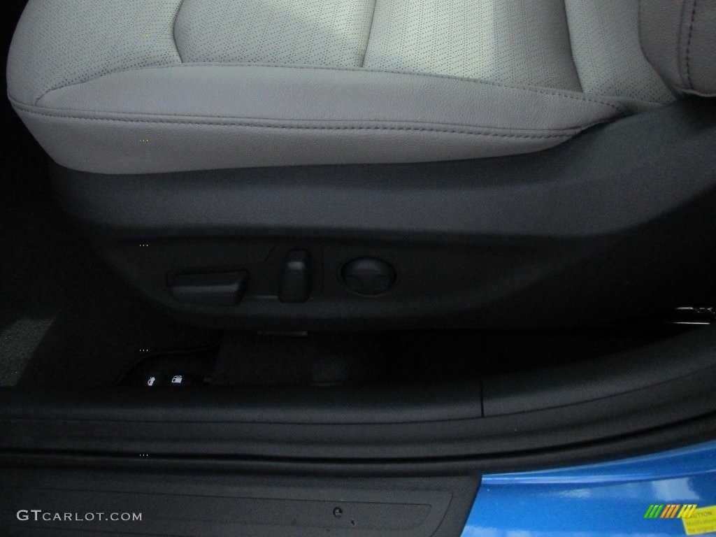 2017 Elantra Limited - Electric Blue / Gray photo #22