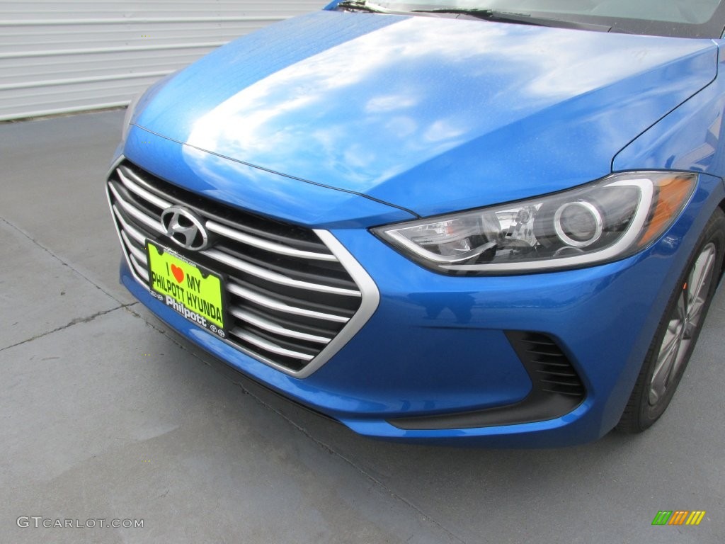 2017 Elantra SE - Electric Blue / Gray photo #10