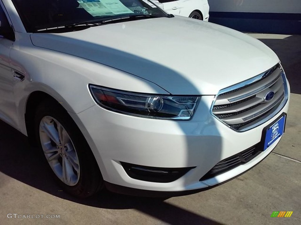 2015 Taurus SEL - White Platinum Metallic / Charcoal Black photo #2