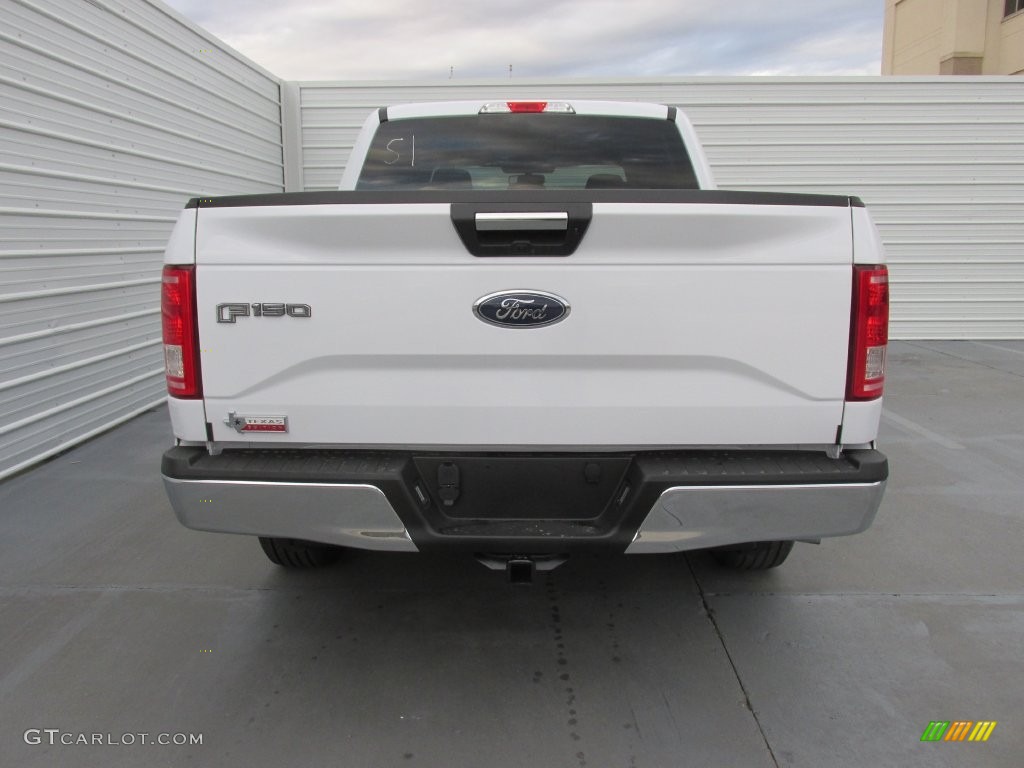 2016 F150 XLT SuperCrew - Oxford White / Medium Earth Gray photo #5