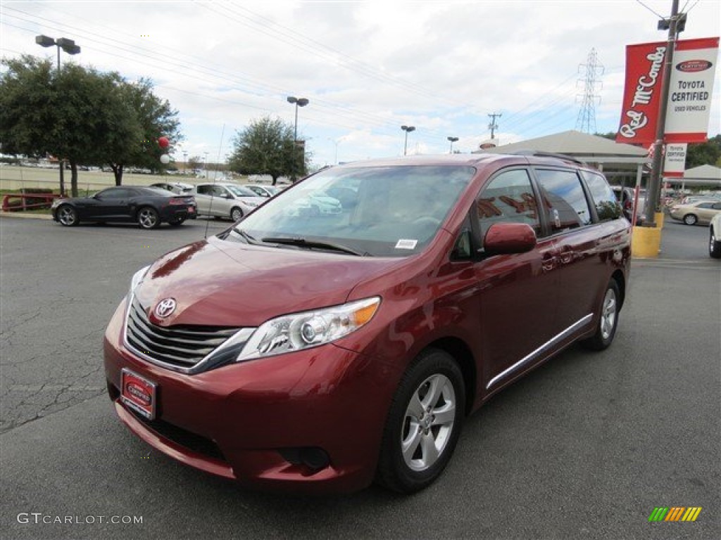 2014 Sienna LE - Salsa Red Pearl / Light Gray photo #4