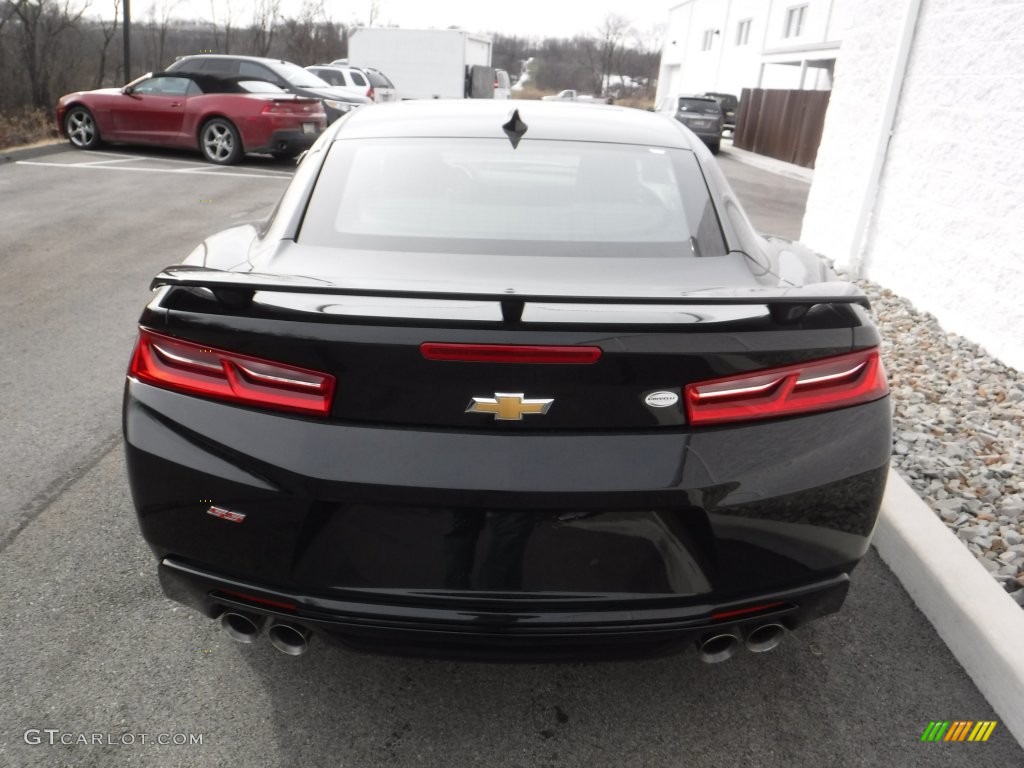 Mosaic Black Metallic 2016 Chevrolet Camaro SS Coupe Exterior Photo #110542970